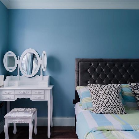 Central Stylish 2-Bed Apartment In London Eksteriør billede