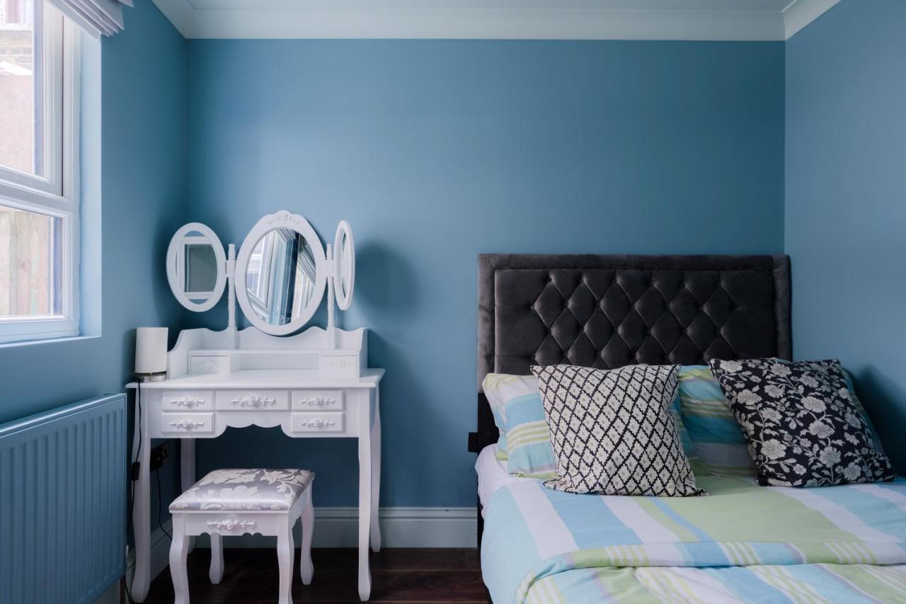 Central Stylish 2-Bed Apartment In London Eksteriør billede