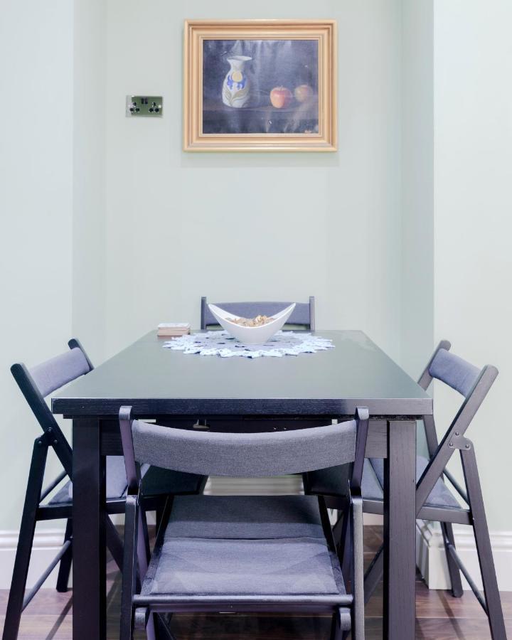 Central Stylish 2-Bed Apartment In London Eksteriør billede