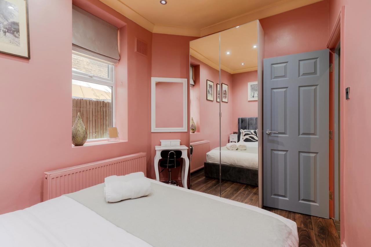 Central Stylish 2-Bed Apartment In London Eksteriør billede